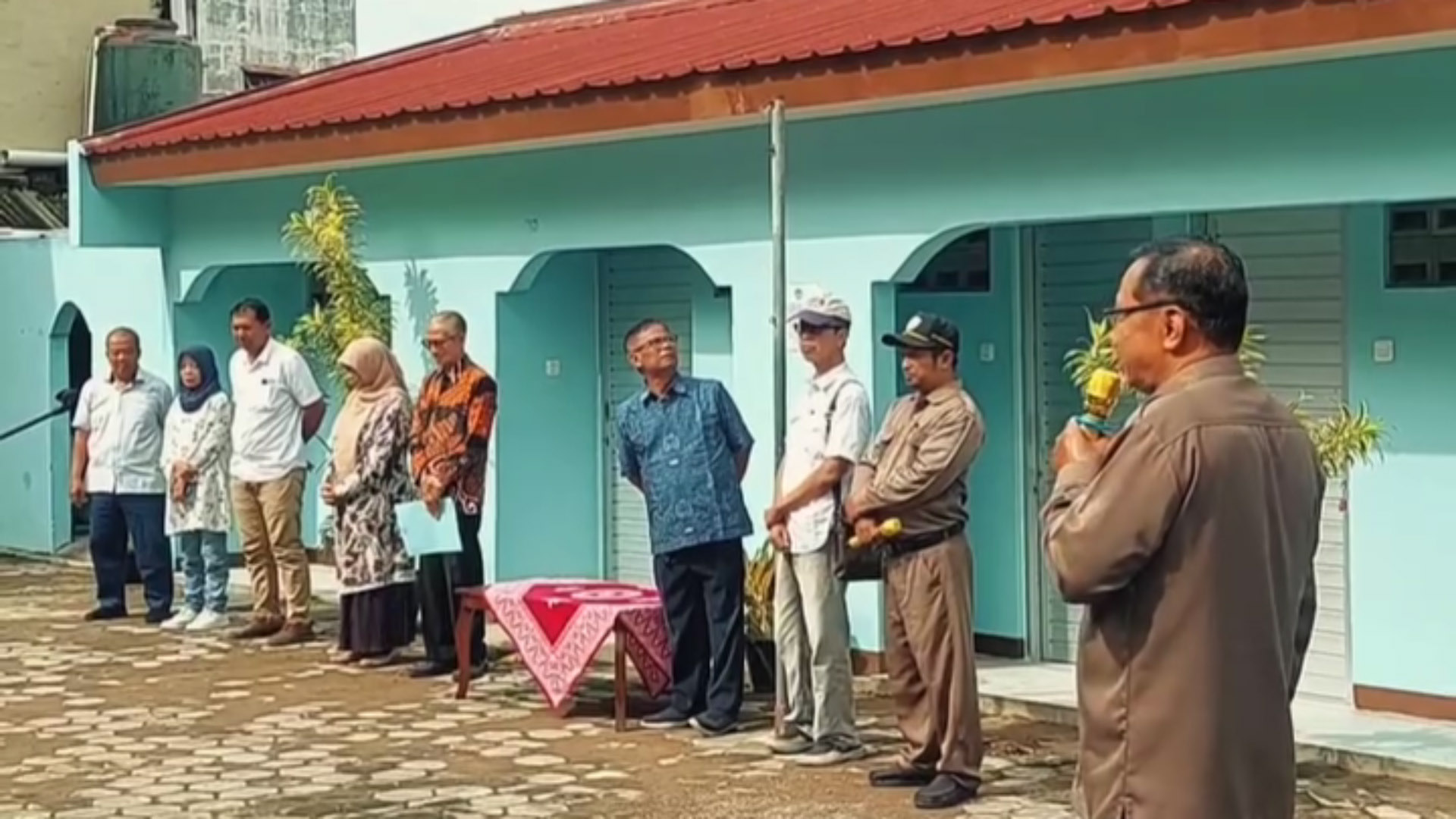 Serah Terima Revitalisasi Toilet